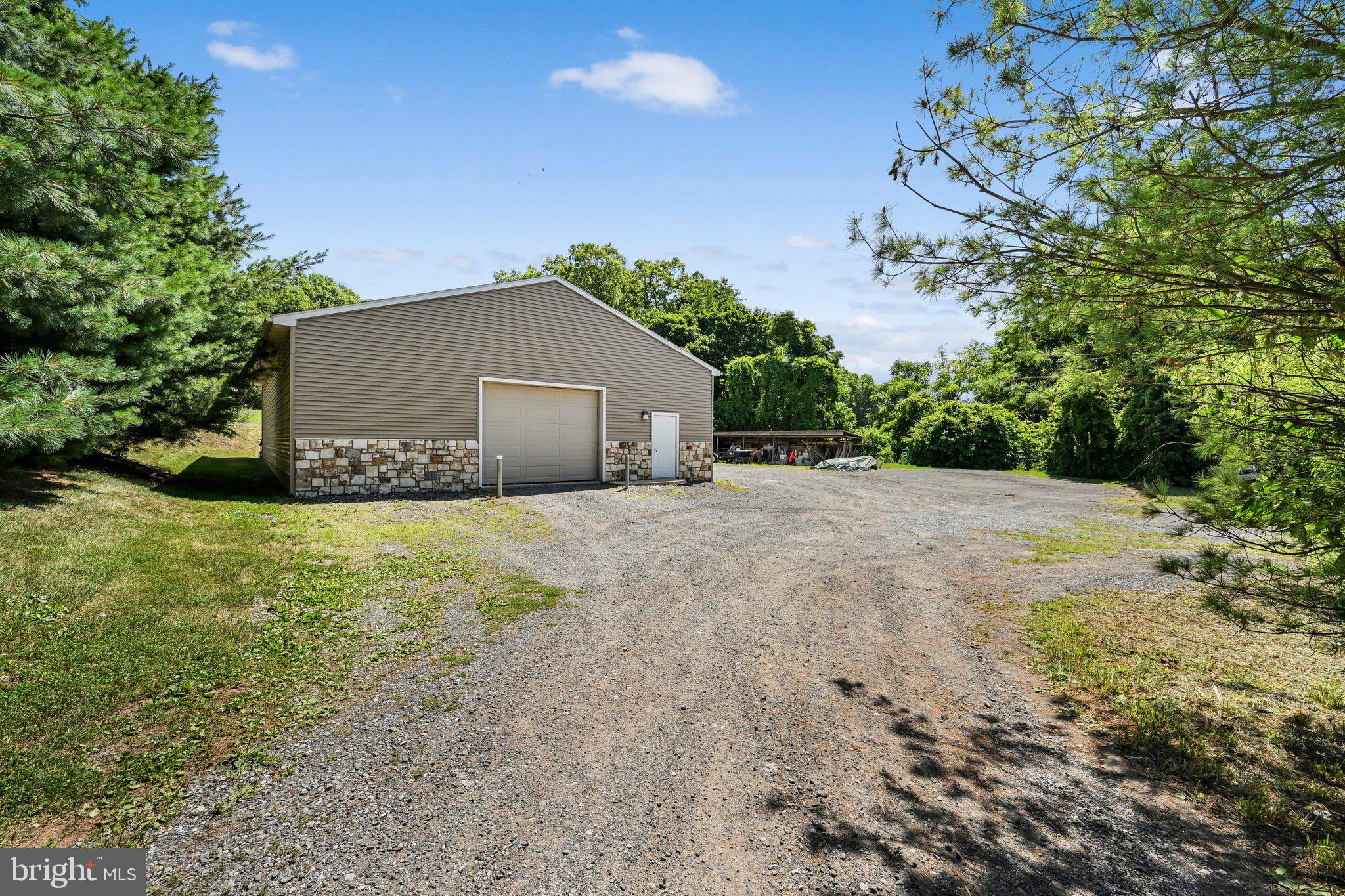 130 Clearfield Lane Reading, PA 19608 - Photo 22 of 31 Detached Garage