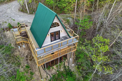 $315,000 | 421 Alpine Drive, Smithville, TN 37166