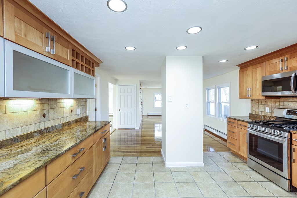 2 Cole Road Danvers, MA 01923 - Photo 13 of 31 Gallery Image 13