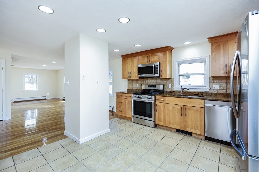 2 Cole Road Danvers, MA 01923 - Photo 10 of 31 Gallery Image 10
