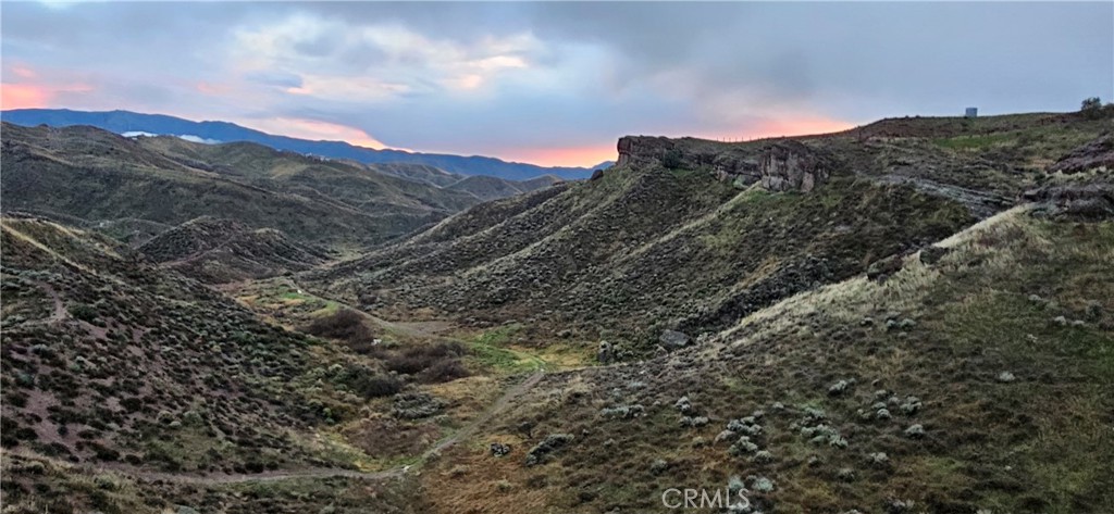 8 Summit Knoll Road Agua Dulce, CA 91390 - Photo 6 of 6 a view of a mountain