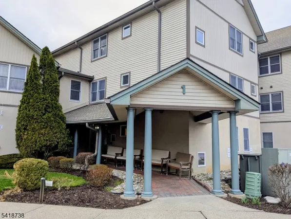 $399,000 | 37 Park Edge, Berkeley Heights, NJ 07922