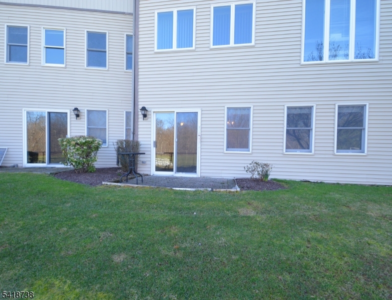 37 Park Edge Berkeley Heights, NJ 07922 - Photo 21 of 25 a view of a backyard with plants and large trees