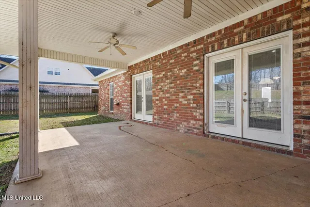 $369,000 | 220 Manchester Drive, Vicksburg, MS 39183