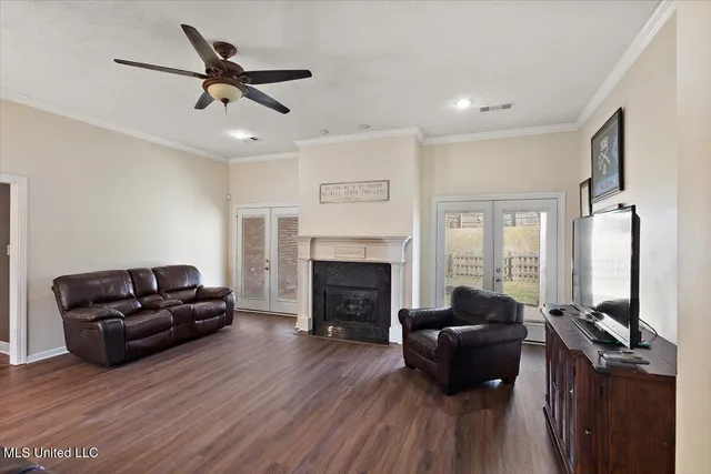 $369,000 | 220 Manchester Drive, Vicksburg, MS 39183