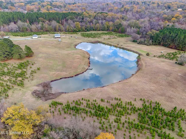 $369,000 | 220 Manchester Drive, Vicksburg, MS 39183