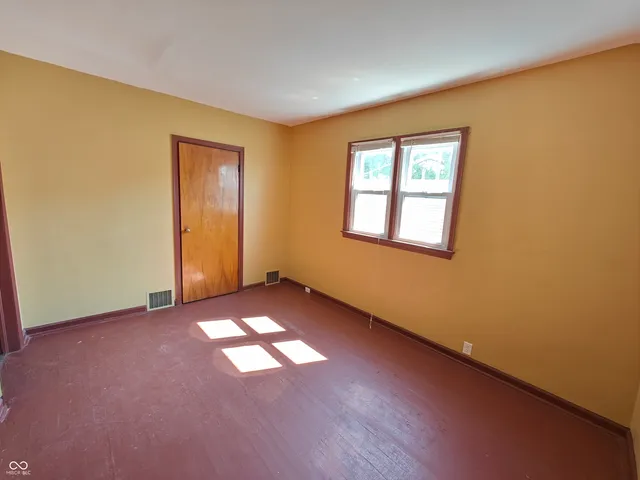 $745 | 424 South Pike Street, Unit 6, Shelbyville, IN 46176