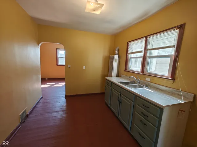 $745 | 424 South Pike Street, Unit 6, Shelbyville, IN 46176