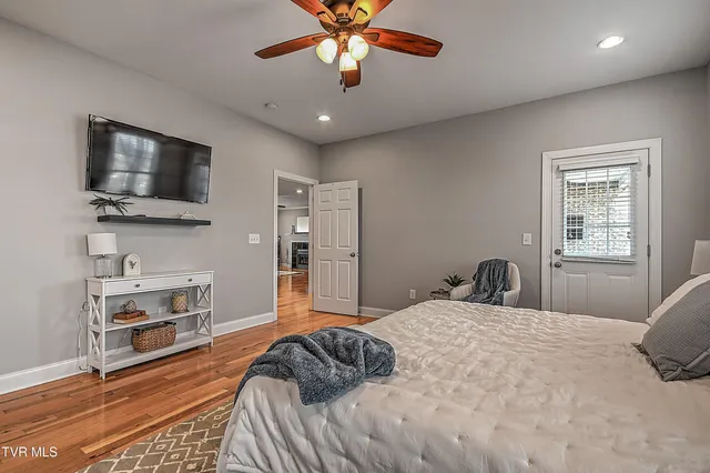 $690,000 | 581 Robert Court, Johnson City, TN 37601