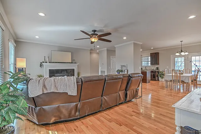 $690,000 | 581 Robert Court, Johnson City, TN 37601