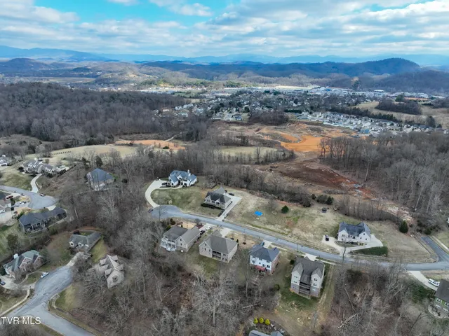 $690,000 | 581 Robert Court, Johnson City, TN 37601