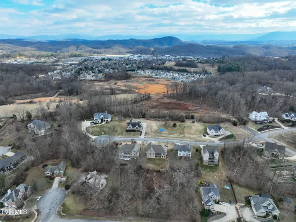 $625,000 | 581 Robert Court, Johnson City, TN 37601