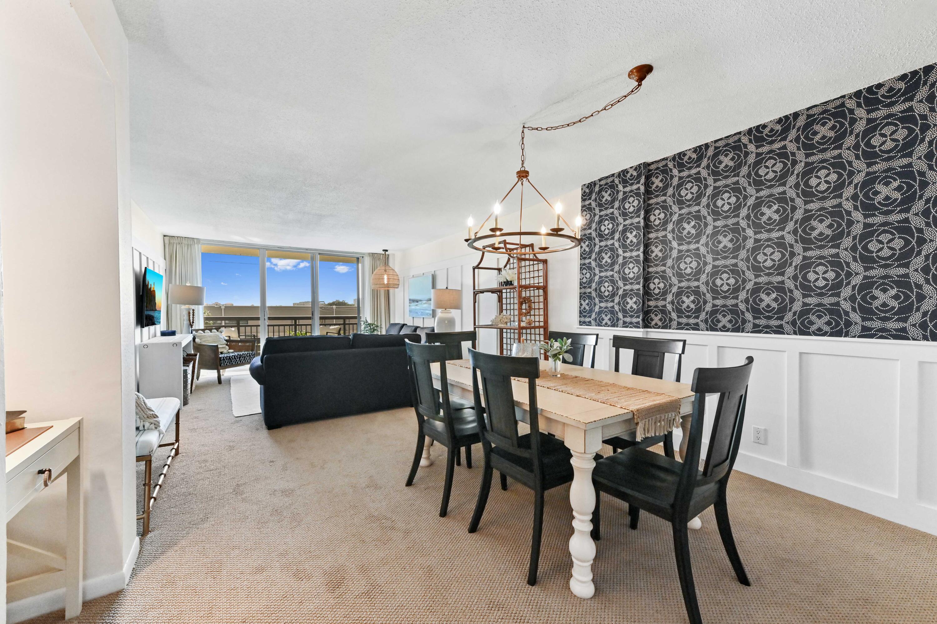 555 Northwest 4th Avenue, Unit 3110 Boca Raton, FL 33432 - Photo 7 of 29 Dining/Living Room