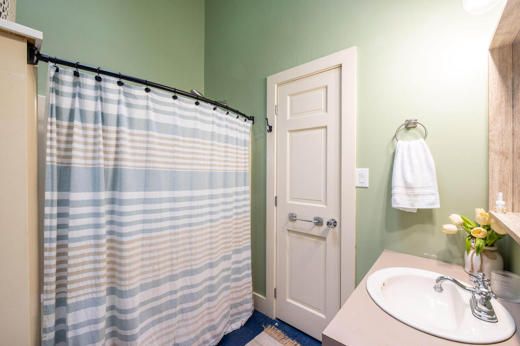 259 State Road West Tisbury, MA 02568 - Photo 14 of 23 Guest bath