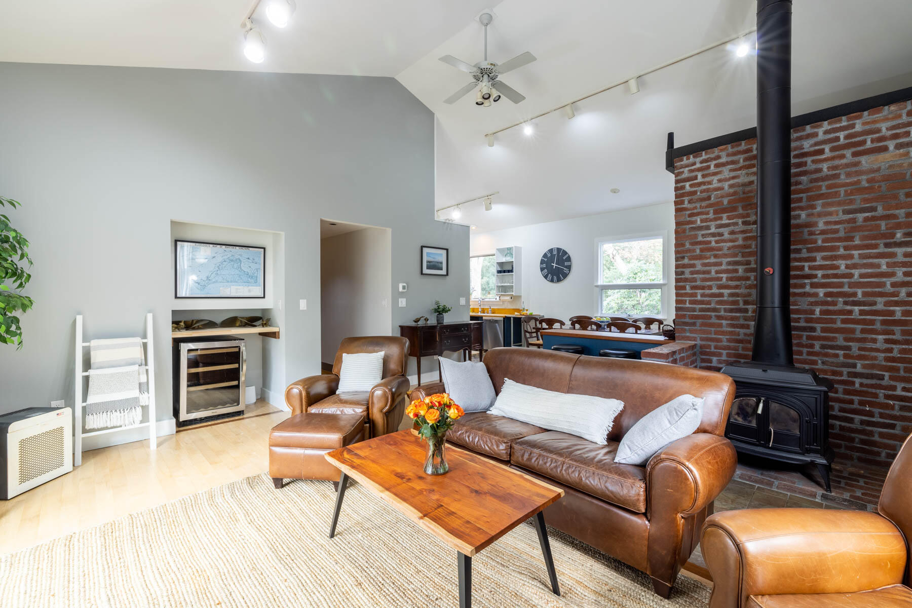 259 State Road West Tisbury, MA 02568 - Photo 7 of 23 259 State Rd, West Tisbury-web-51