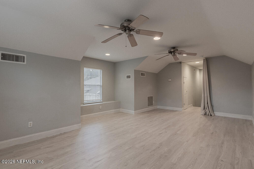 5466 River Trail Road North Jacksonville, FL 32277 - Photo 11 of 68 20260227_river_trail_rd_s_1533
