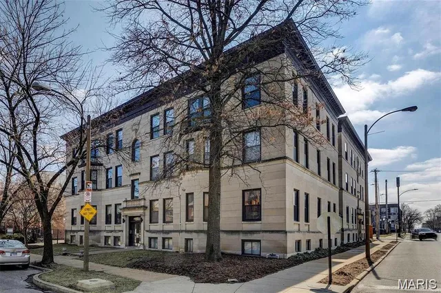 $1,900 | 4256 Maryland Avenue, Unit LLE, St. Louis, MO 63108