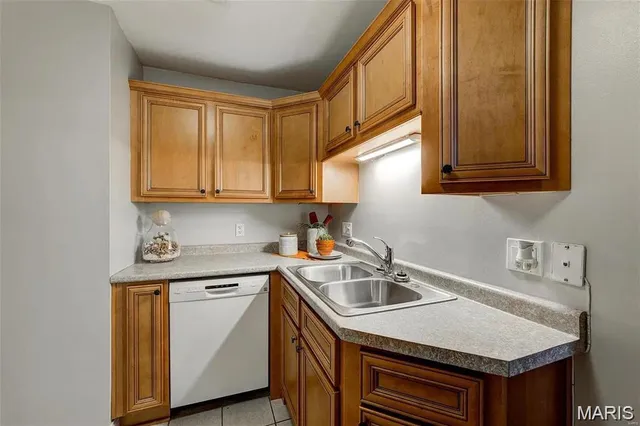 $1,900 | 4256 Maryland Avenue, Unit LLE, St. Louis, MO 63108