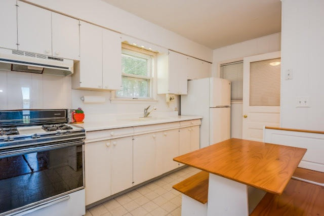 31339 County Line Road Dowagiac, MI 49047 - Photo 8 of 22 mag kitchen 3