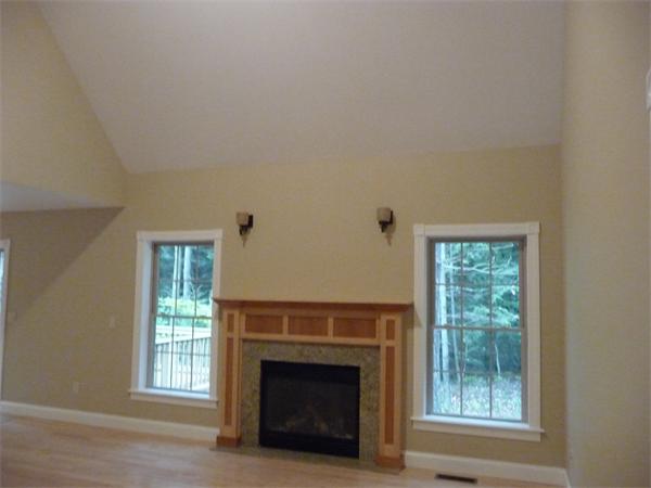 46 Hawthorn Road Amherst, MA 01002 - Photo 3 of 6