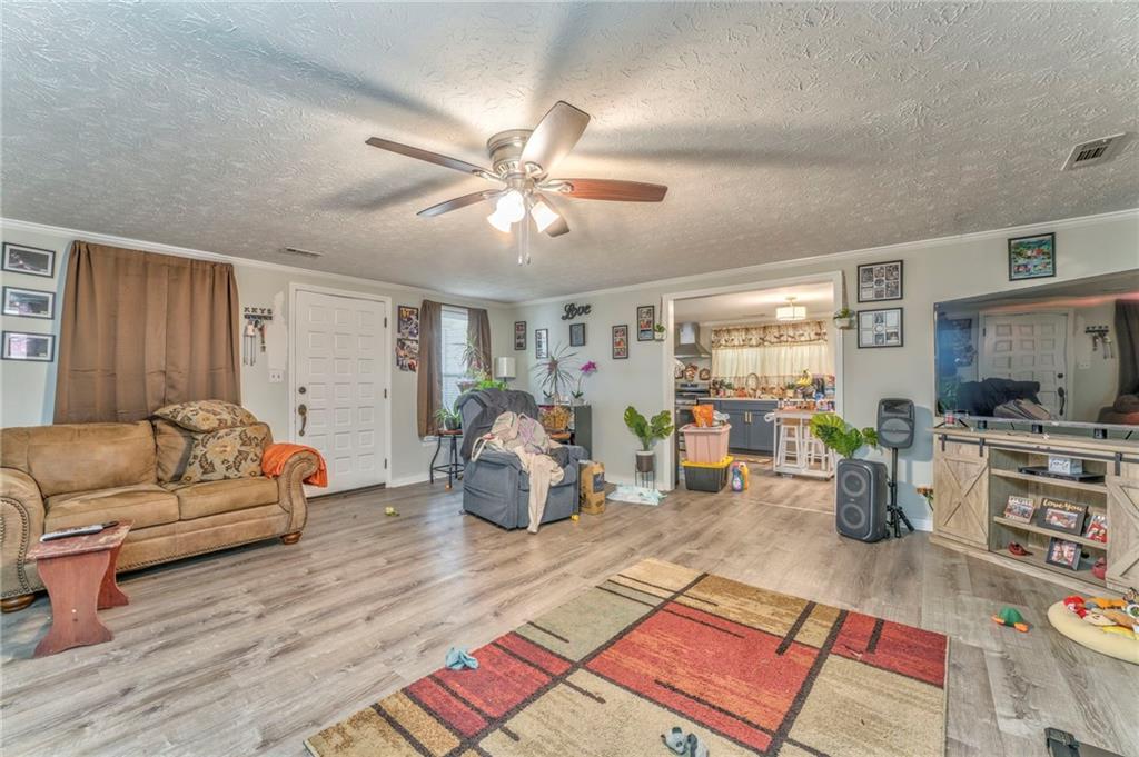 424 Wayside Road Rome, GA 30161 - Photo 6 of 16 a living room with furniture