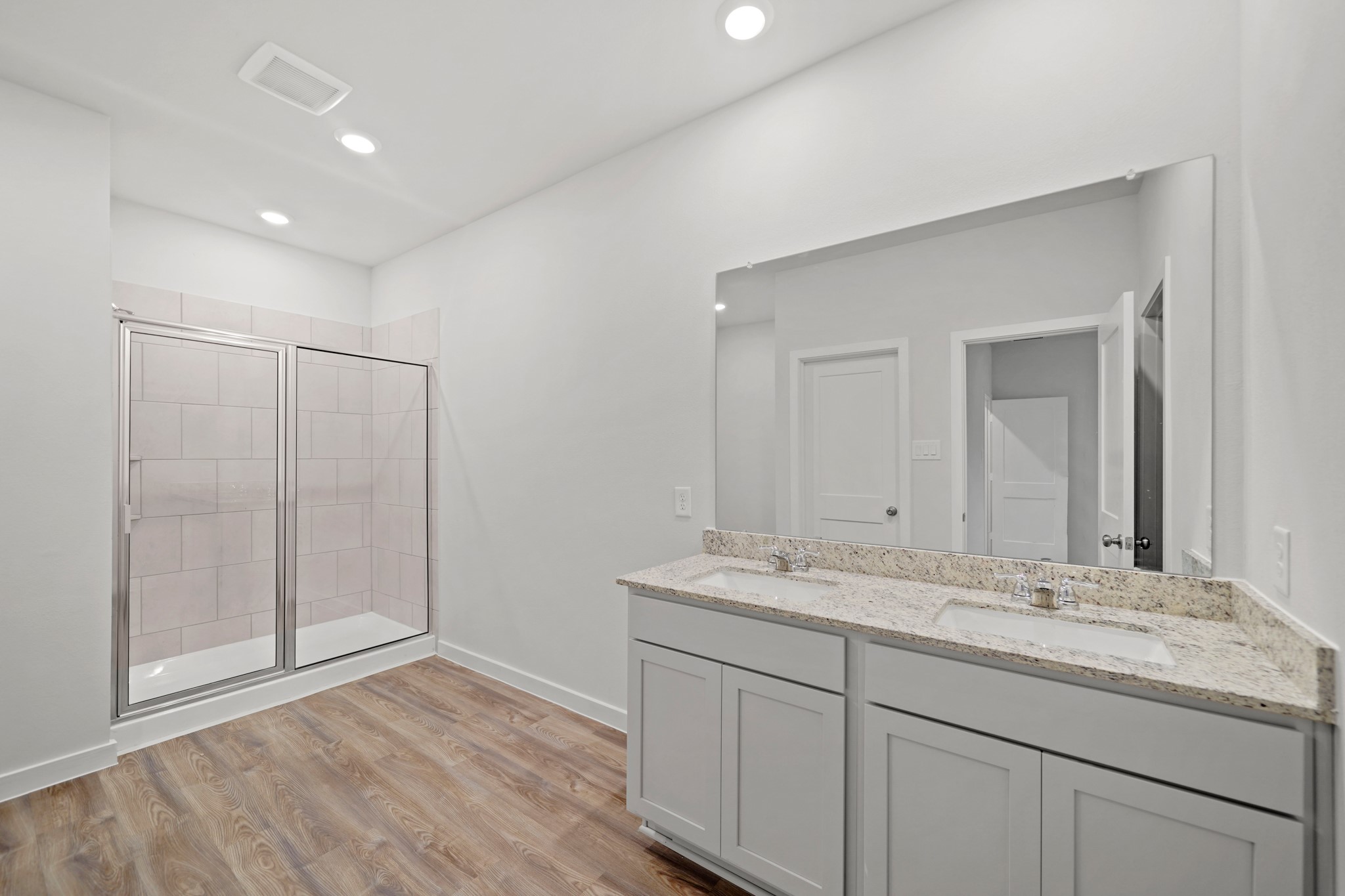 622 Cherry Tree Drive La Marque, TX 77568 - Photo 10 of 21 representative photo