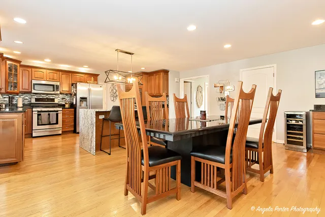 $770,000 | 6509 Oak Hill Drive, Richmond, IL 60071