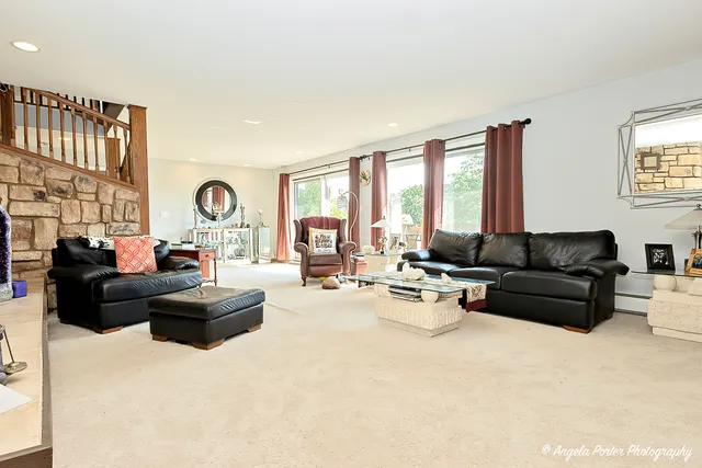 $770,000 | 6509 Oak Hill Drive, Richmond, IL 60071