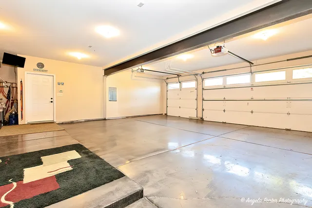 $770,000 | 6509 Oak Hill Drive, Richmond, IL 60071