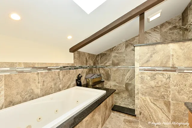 $770,000 | 6509 Oak Hill Drive, Richmond, IL 60071