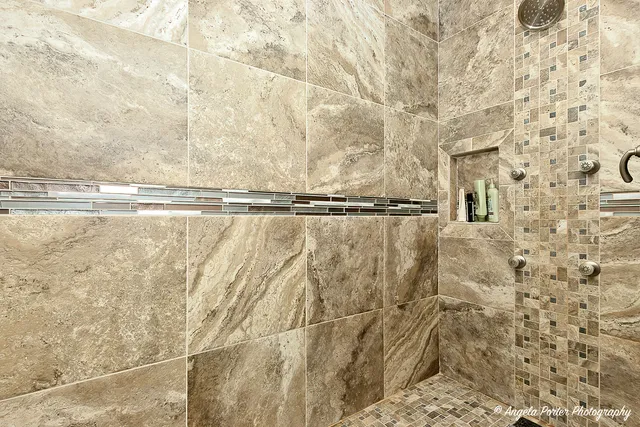 $770,000 | 6509 Oak Hill Drive, Richmond, IL 60071