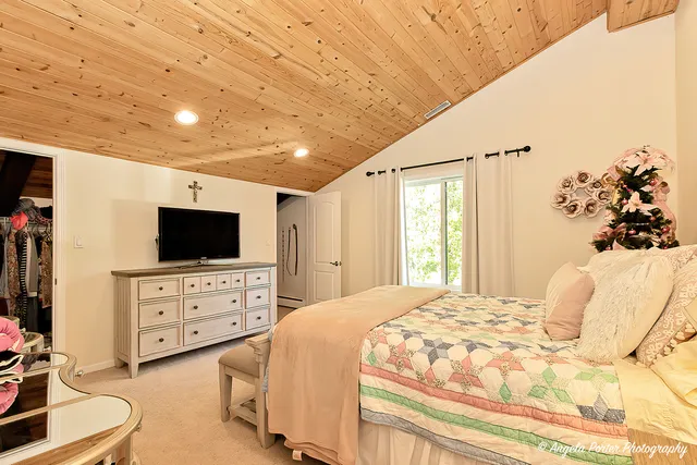 $770,000 | 6509 Oak Hill Drive, Richmond, IL 60071