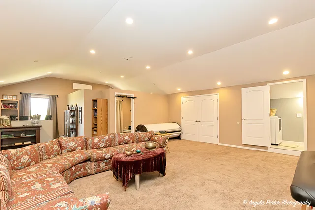 $770,000 | 6509 Oak Hill Drive, Richmond, IL 60071