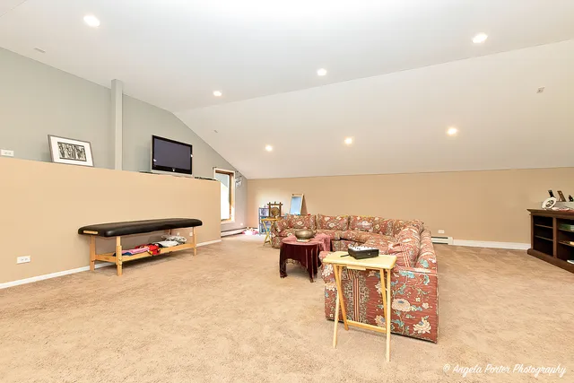 $770,000 | 6509 Oak Hill Drive, Richmond, IL 60071