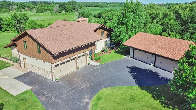 $770,000 | 6509 Oak Hill Drive, Richmond, IL 60071