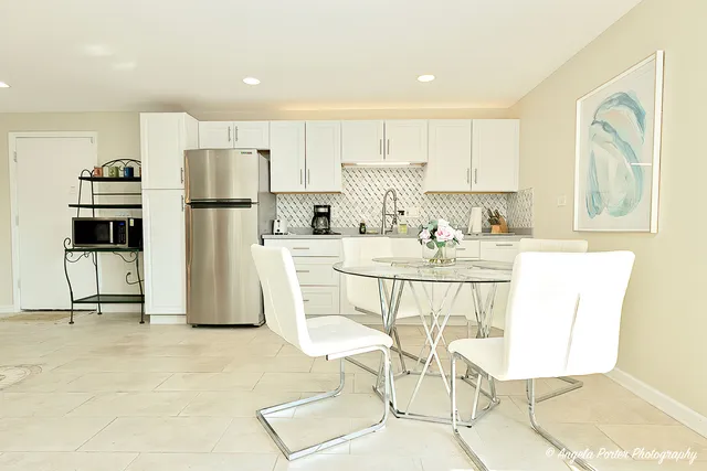 $770,000 | 6509 Oak Hill Drive, Richmond, IL 60071