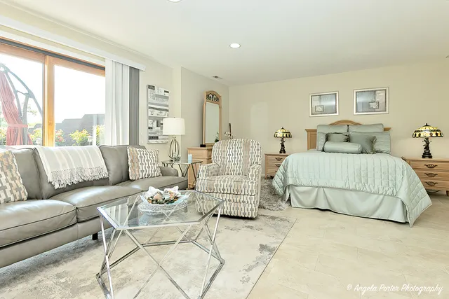 $770,000 | 6509 Oak Hill Drive, Richmond, IL 60071