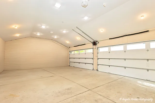 $770,000 | 6509 Oak Hill Drive, Richmond, IL 60071