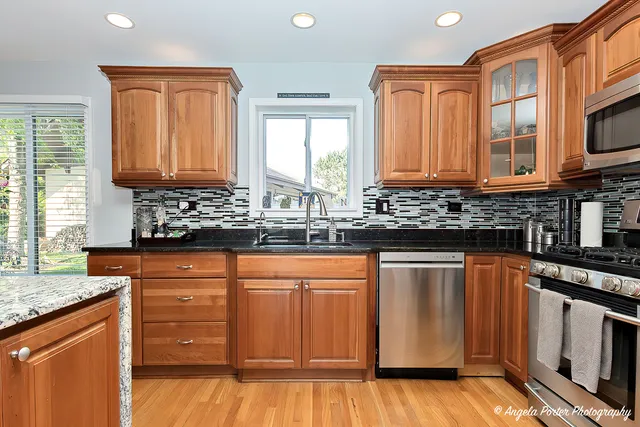 $770,000 | 6509 Oak Hill Drive, Richmond, IL 60071