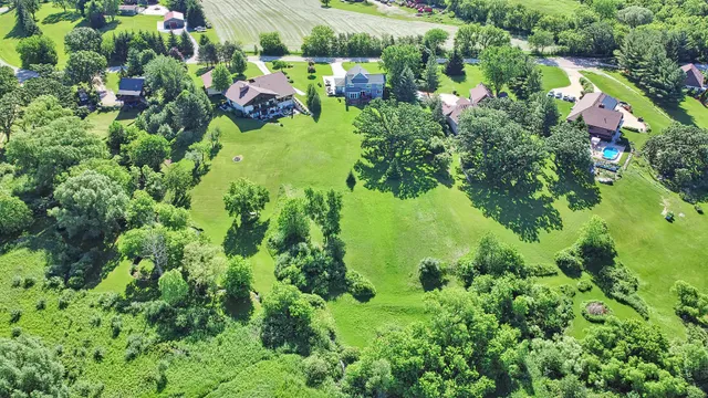 $770,000 | 6509 Oak Hill Drive, Richmond, IL 60071