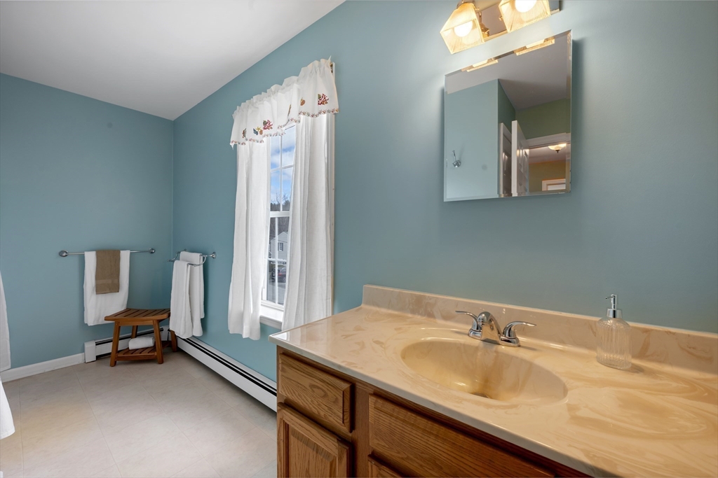 31 Glen Echo Shore Road Charlton, MA 01507 - Photo 18 of 36