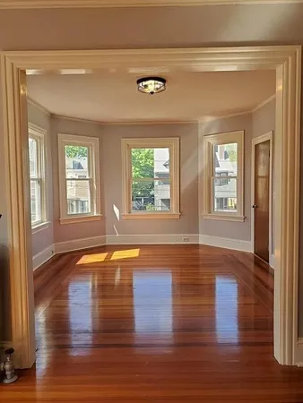 $2,000 | 118 Wentworth Avenue, Unit 2, Cranston, RI 02905