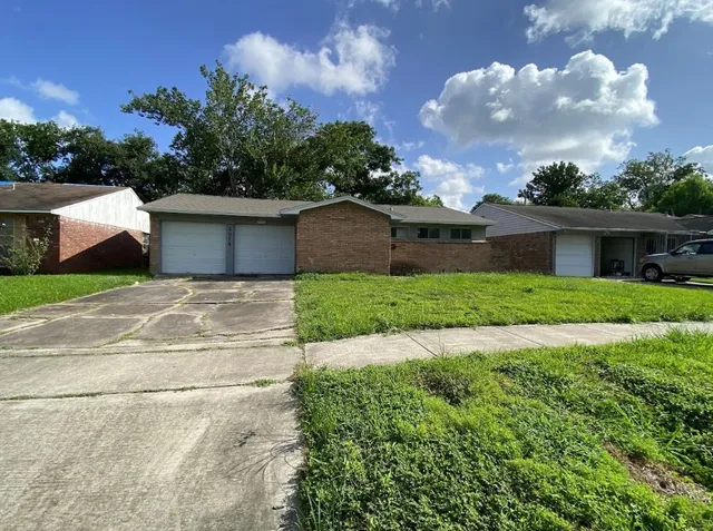 $189,999 | 4014 Ripplebrook Drive, Houston, TX 77045