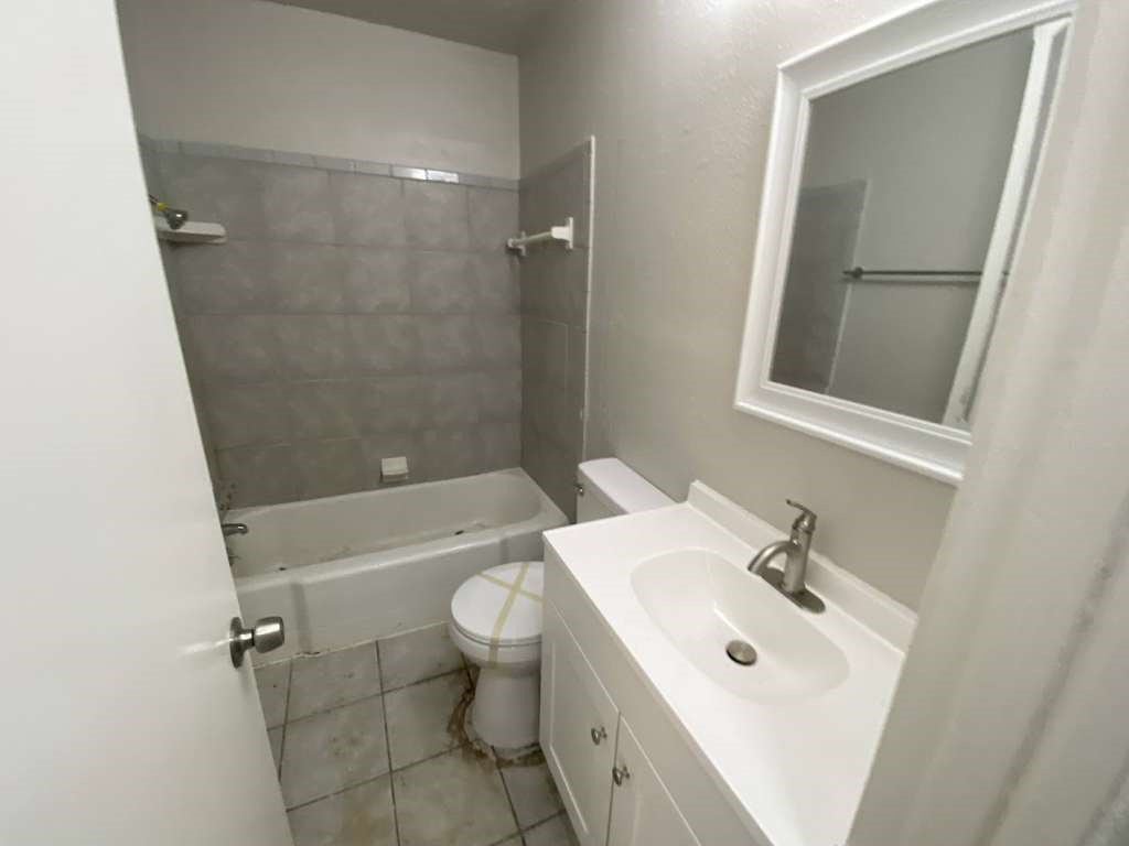 4014 Ripplebrook Drive Houston, TX 77045 - Photo 9 of 13