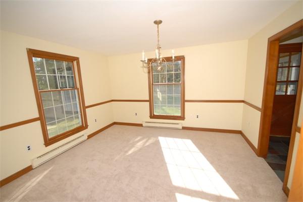 3 Regis Road Andover, MA 01810 - Photo 5 of 29