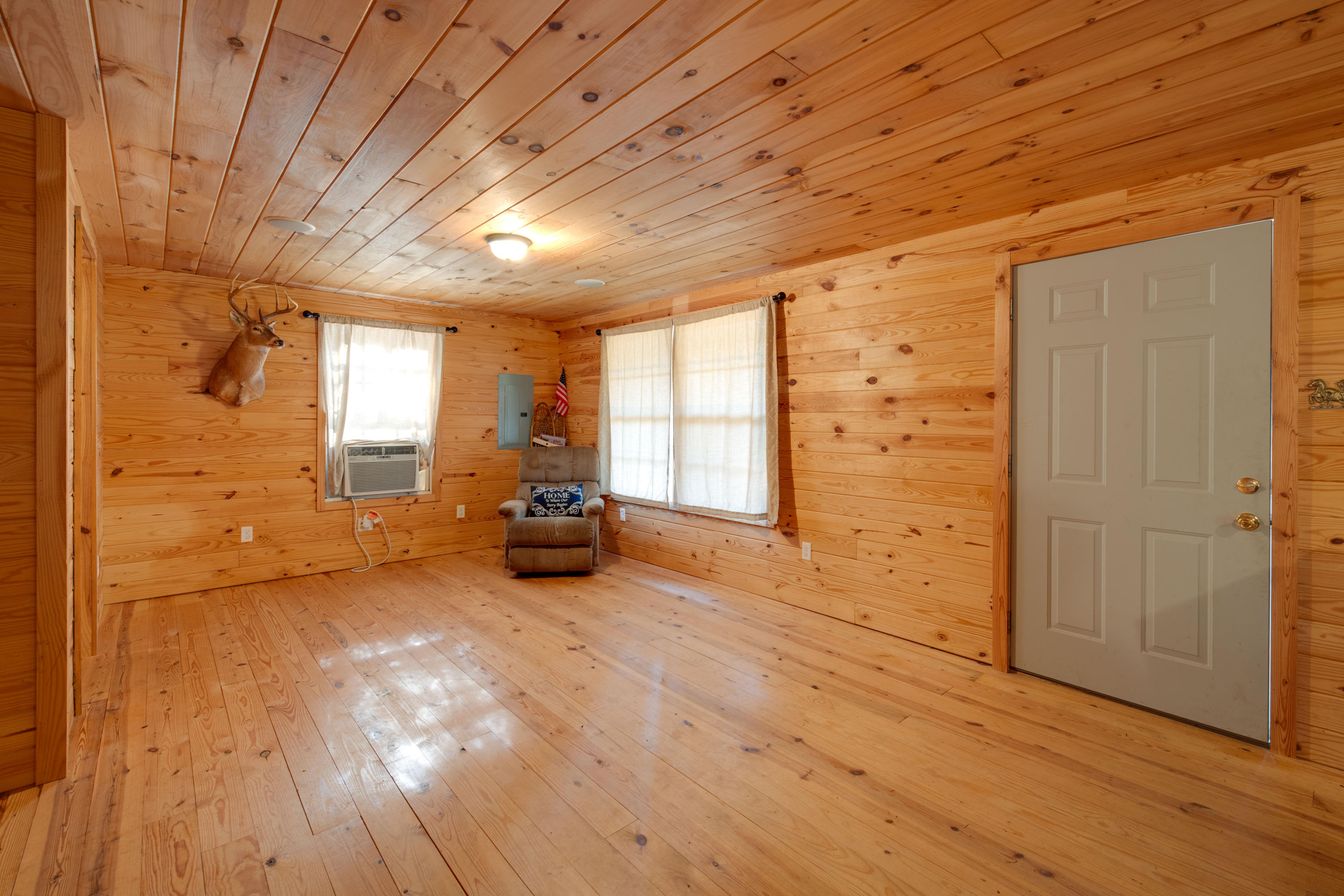 401 Johns Road Decatur, TN 37322 - Photo 6 of 42 D85_2200