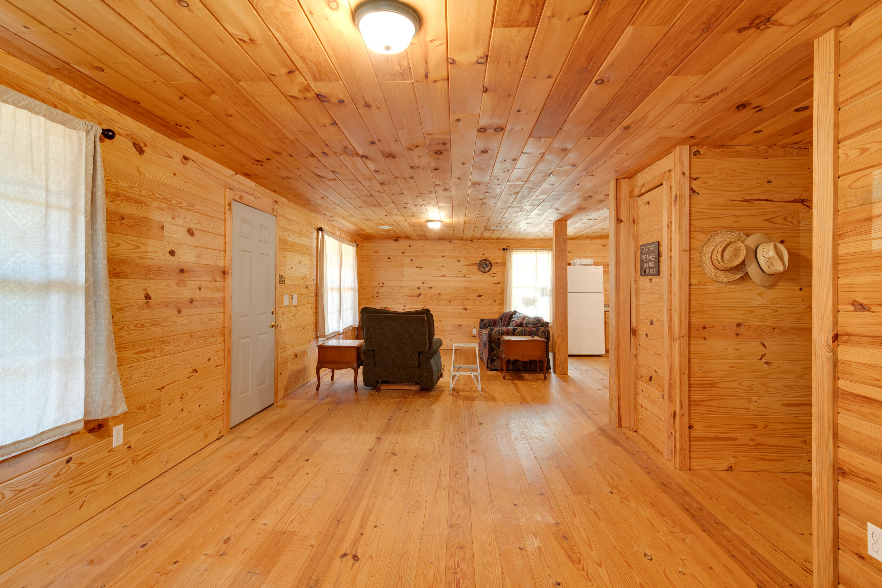 401 Johns Road Decatur, TN 37322 - Photo 8 of 42 D85_2214
