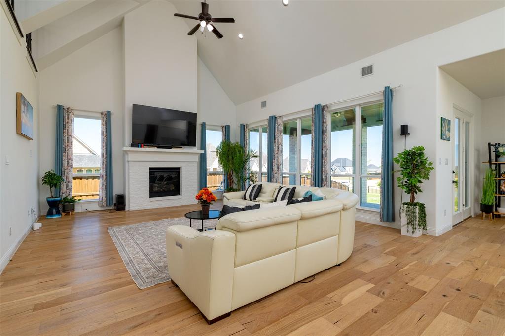 2037 Waterleaf Road Haslet, TX 76052 - Photo 8 of 38