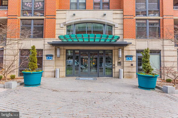 $2,650 | 1021 North Garfield Street, Unit 512, Arlington, VA 22201