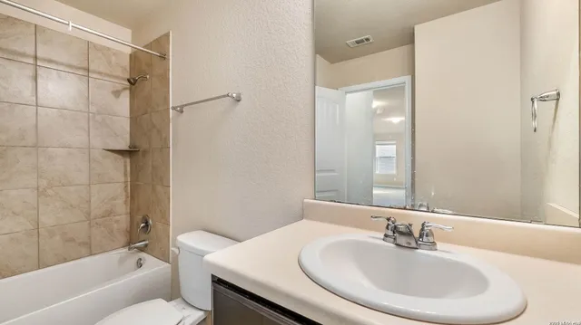 $2,100 | 11310 Eagle Tree, San Antonio, TX 78245